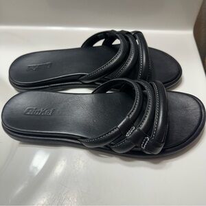 OluKai Black Tiare Sandals